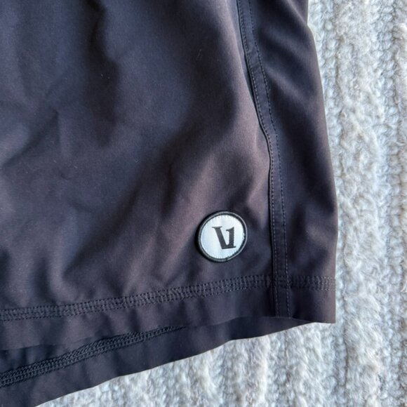 Vuori Lined Workout Shorts 5” Black L - Picture 2 of 3